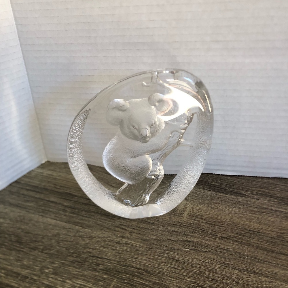 Vtg Mats Jonasson Sweden Crystal Paperweight